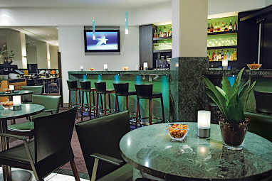 Lindner Hotel Düsseldorf Airport - part of JdV by Hyatt: Bar/Lounge