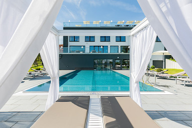 Romantik Hotel Schwanefeld: Pool