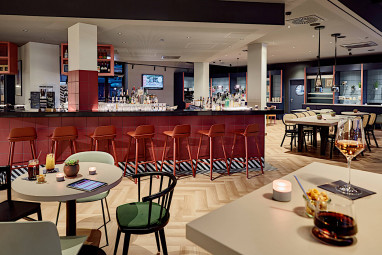 LÉGÈRE EXPRESS Leipzig: Bar/Lounge